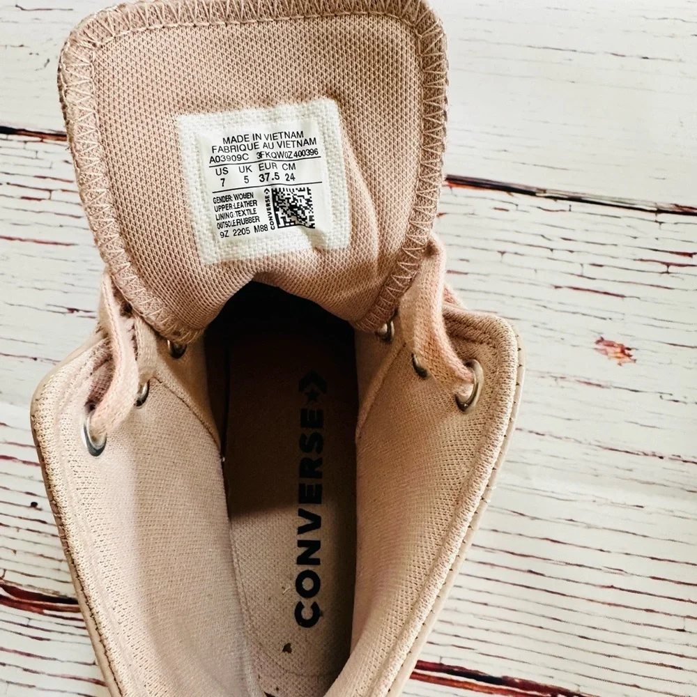 High-Top Platform Dusty Rose Converse - Leather Size 7